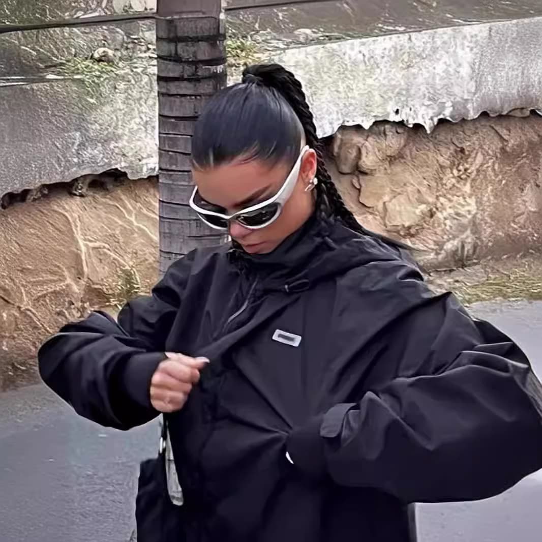 スポーティーハーフトラックジャケット